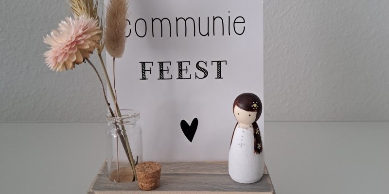 communieplankje meisje